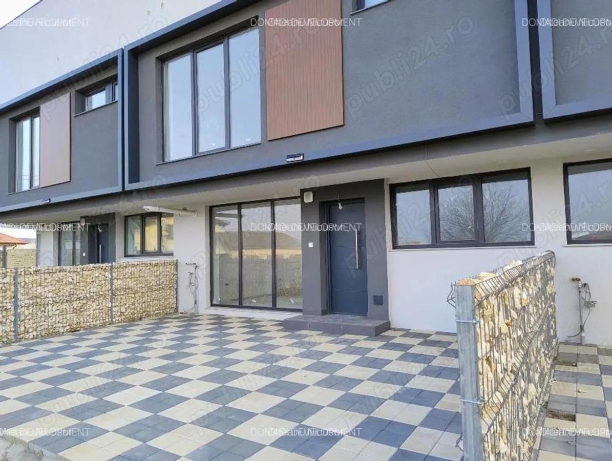 Casa tip triplex cu gradina privata si 2 locuri de parcare incluse - 1