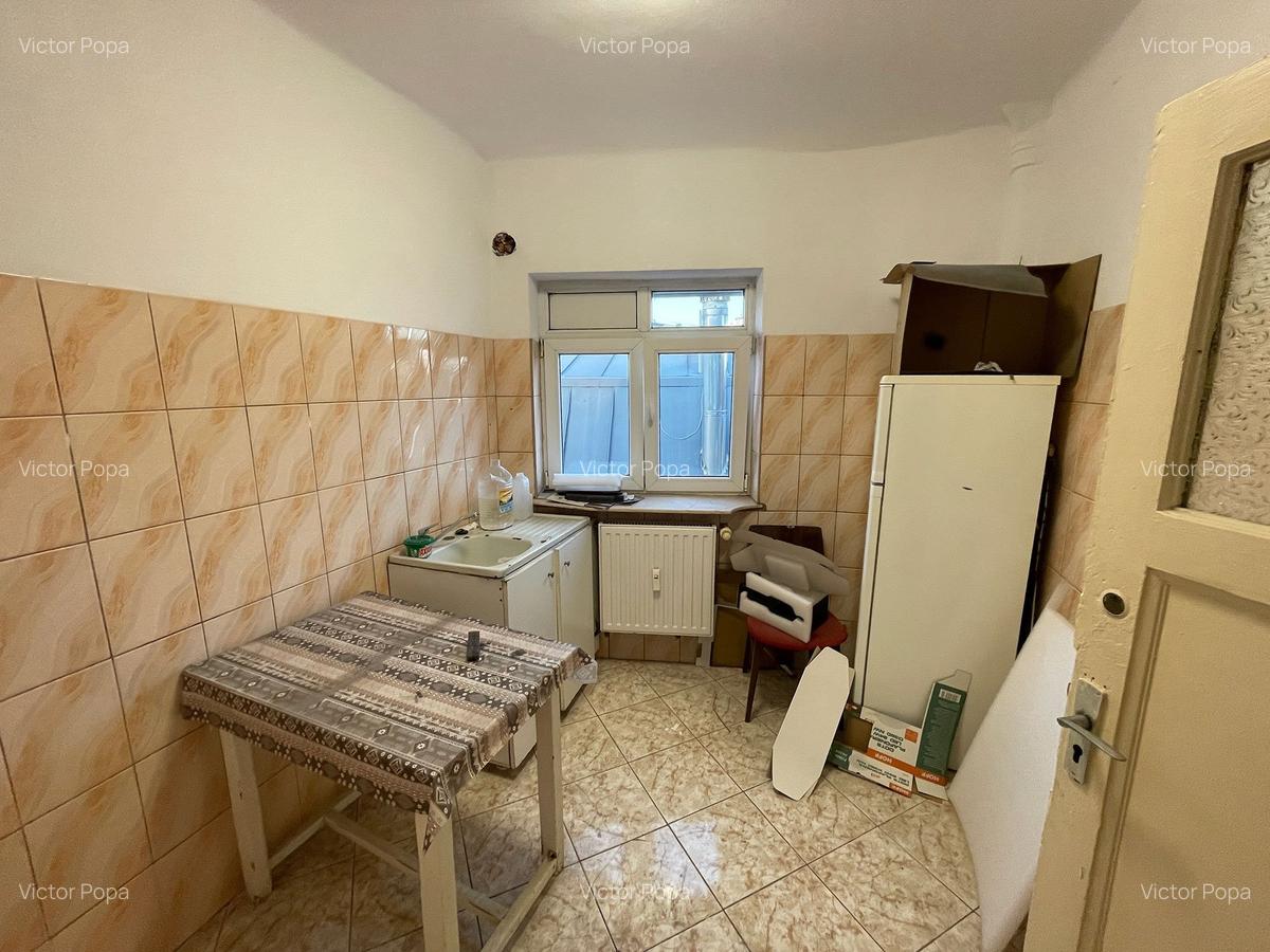 5 camere mansarda vis-a-vis de Palatul Cotroceni - 8