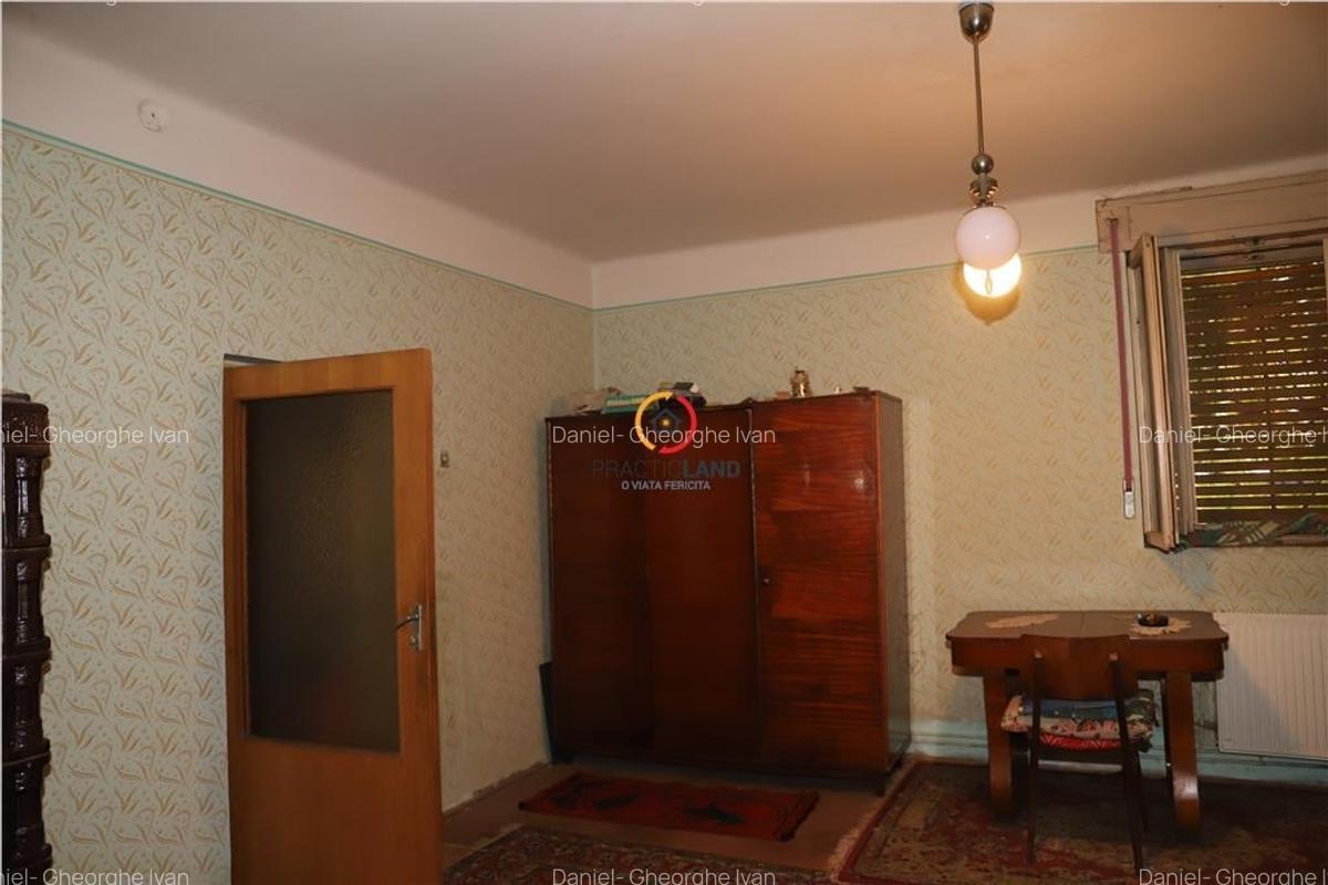 Casa cu Front la Doua Strazi O Oportunitate Unica - 9 Casa cu Front la Doua Strazi O Oportunitate Unica - 9