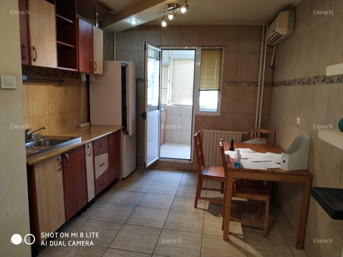 Apartament cu 3 camere decomandat în Crângași - 5