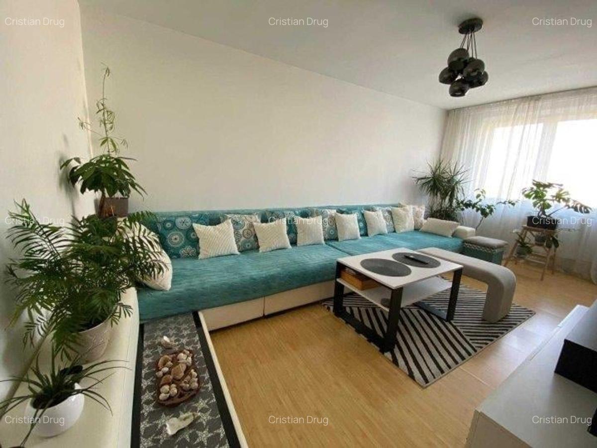 Apartament 3 camere Dristor - 1