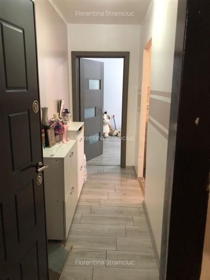 Apartament 3 camere de vanzare zona Astra strada LC Babes - 2