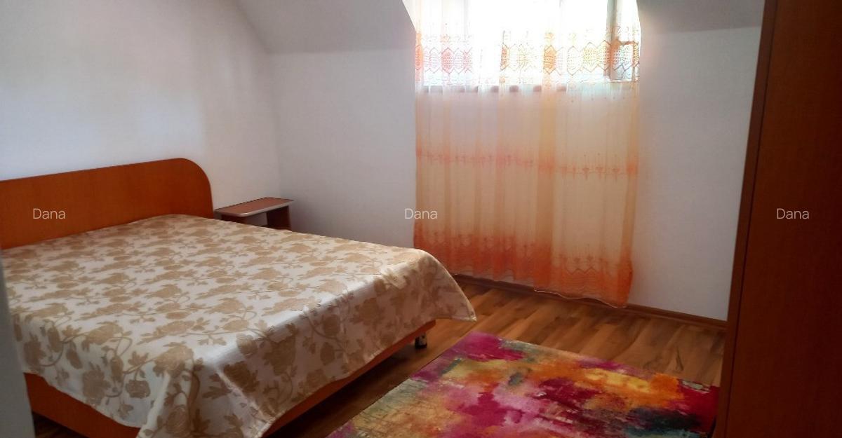 Sinaia ultracentral - apartament 4 camere la mansarda in vila P+1+M - 14
