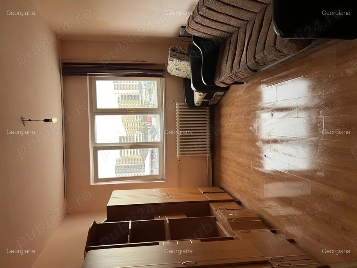 Garsoniera de vanzare cu priveli?te spre terenul de fotbal - 6