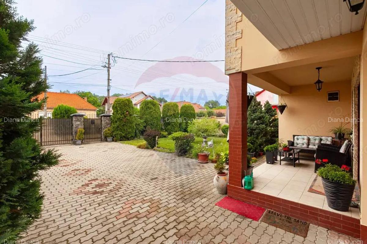 Casa primitoare de vanzare in localitatea Lipova - 7