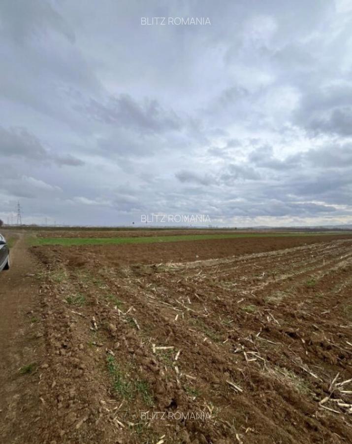 Teren extravilan 2500 mp,cu acces la Centura ,Radauti - 1