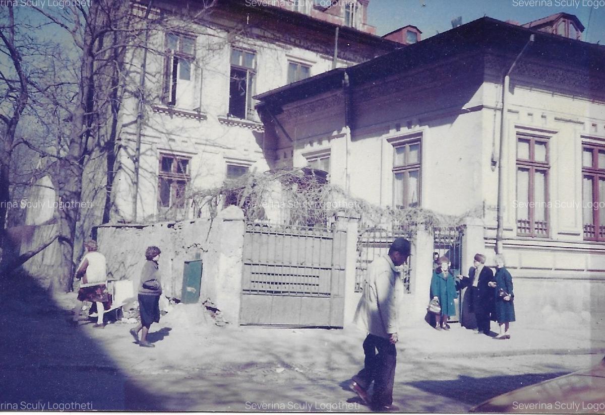 Piata Unirii casa burgheza boema deschidere stradala 24m, curte privata garaj - 1