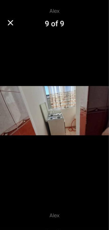 Sau schimb apartament 2 camere, 50 mp, etaj 1 din 4, str. Eternita?ii - 8