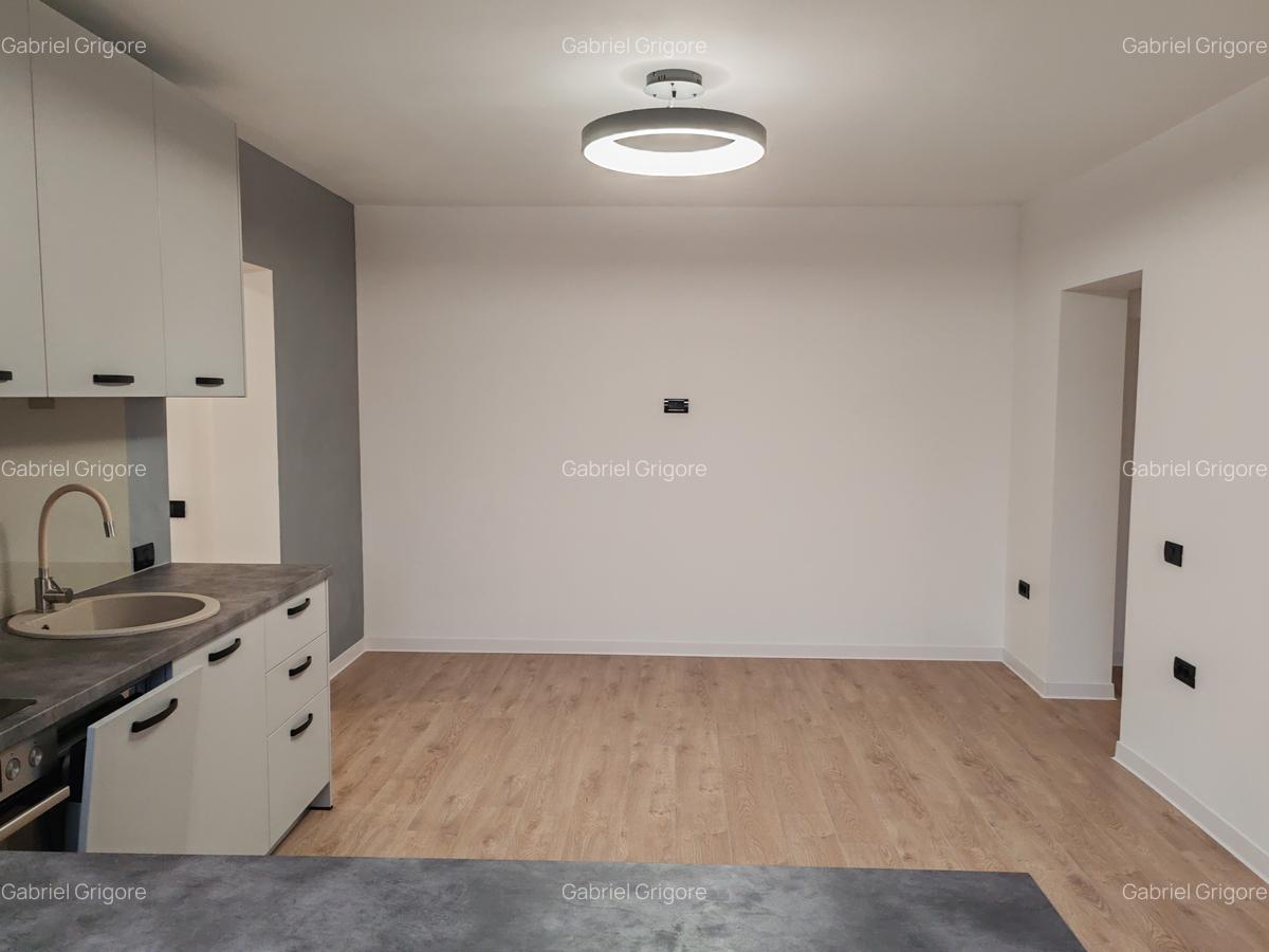 Apartament 2 camere liber la vanzare, recent renovat intrare Tractorul - 2