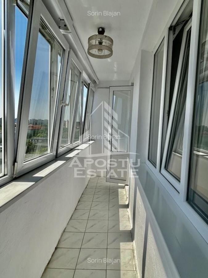 Apartament cu trei camere decomandat Bd. Cetatii - 7