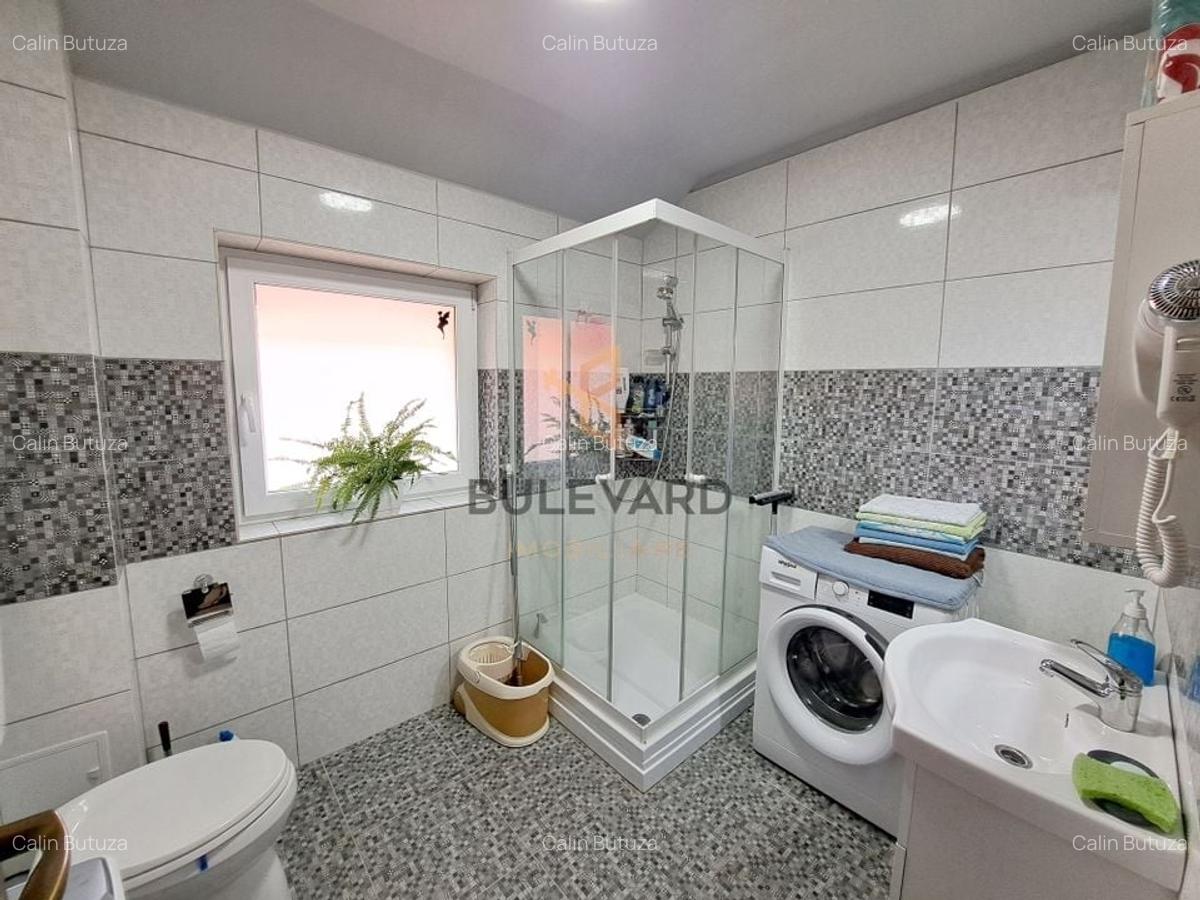 Casa 206 mp utili + pod 60 mp, 4 parcari, 304 mp teren - 10