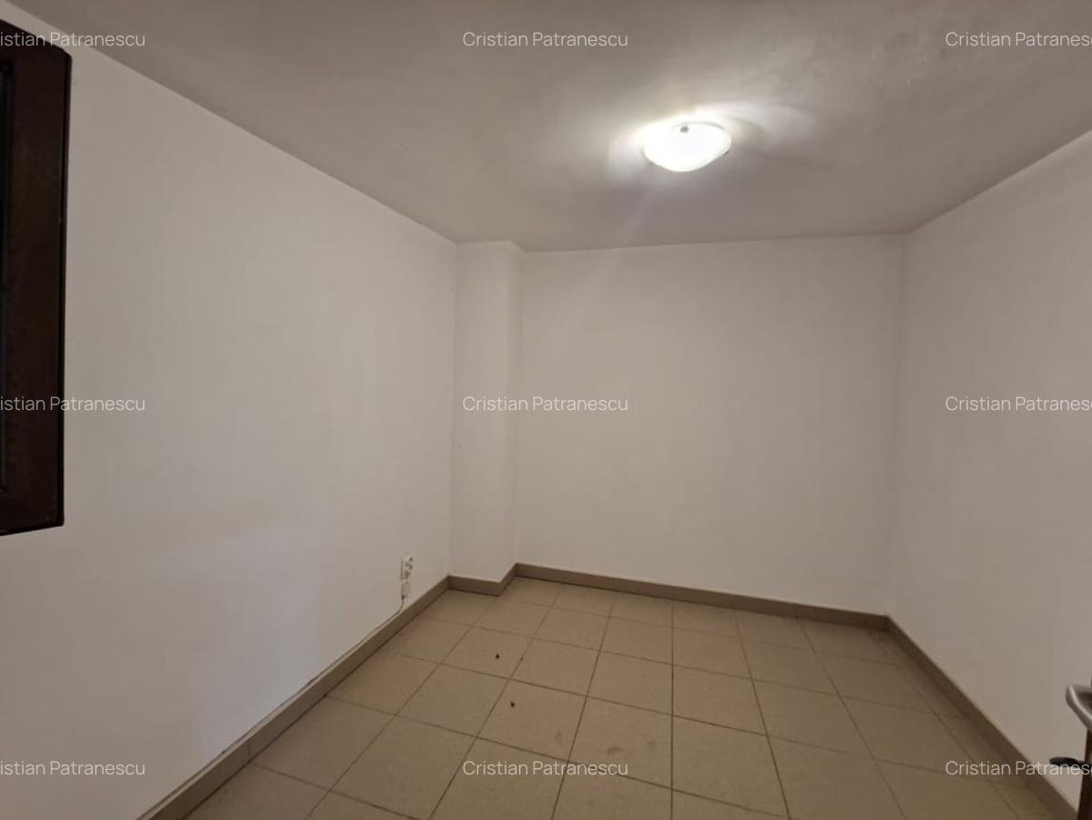 Casa 3 camere cu curte proprie | Piata Chibrit | 1' Metrou 1 Mai - 6