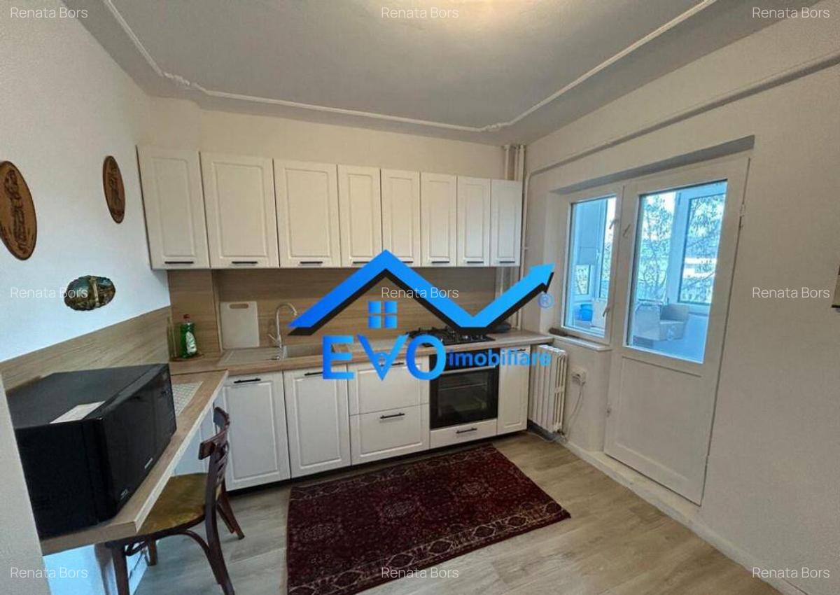 Apartament cu 3 camere, decomandat, doua bai, etajul 2, zona - 1