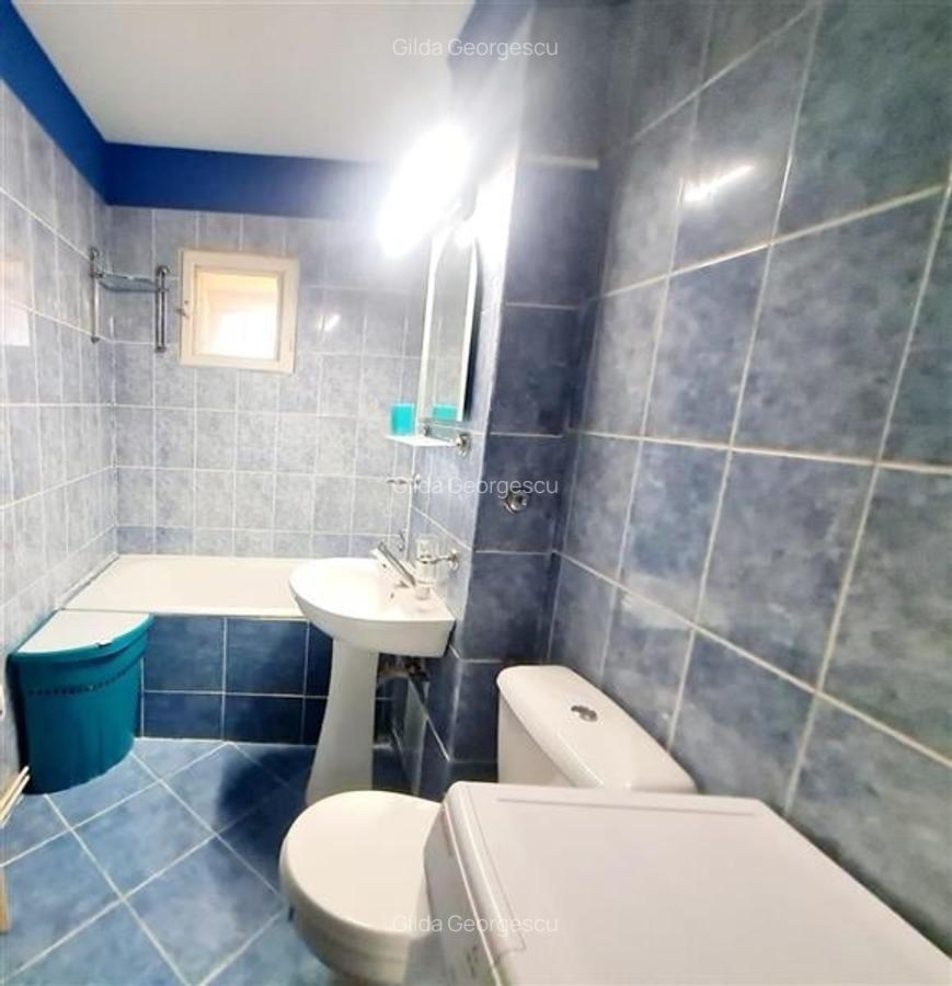 Apartament cu 3 camere semidecomandat în Centrul Civic - 9