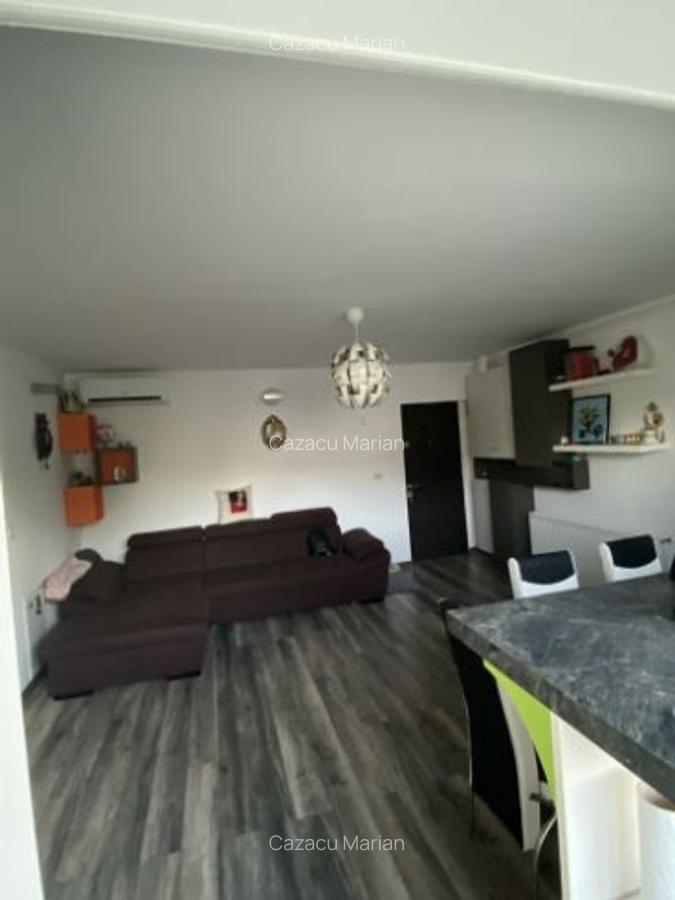 Închiriez apartament 2 camere - 2