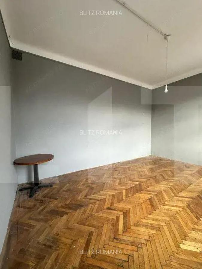 Spatiu comercial 120 mp, 4 parcari, zona strazii Paris - 13