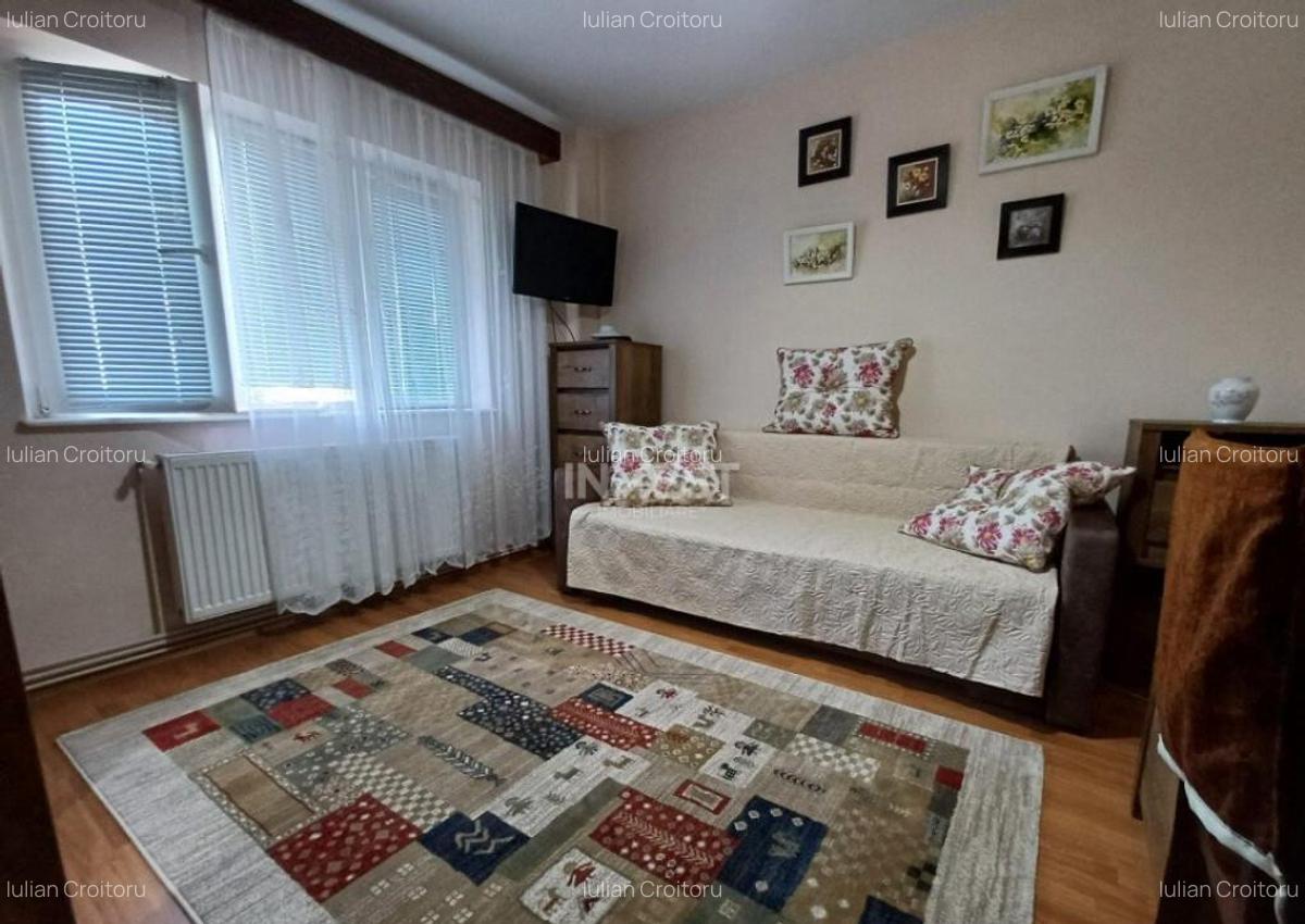Apartament 2 camere, decomandat, Nicolina, etaj intermediar - 4