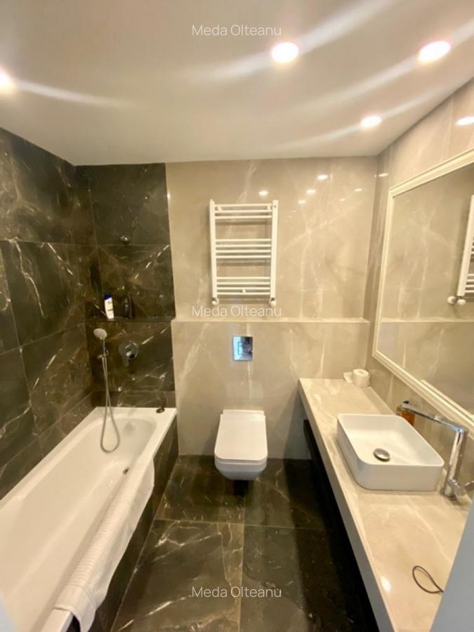 Gradina Privata -  3 camere Pipera -TRIANA - Piscina exterioara - 2 parcari - 15