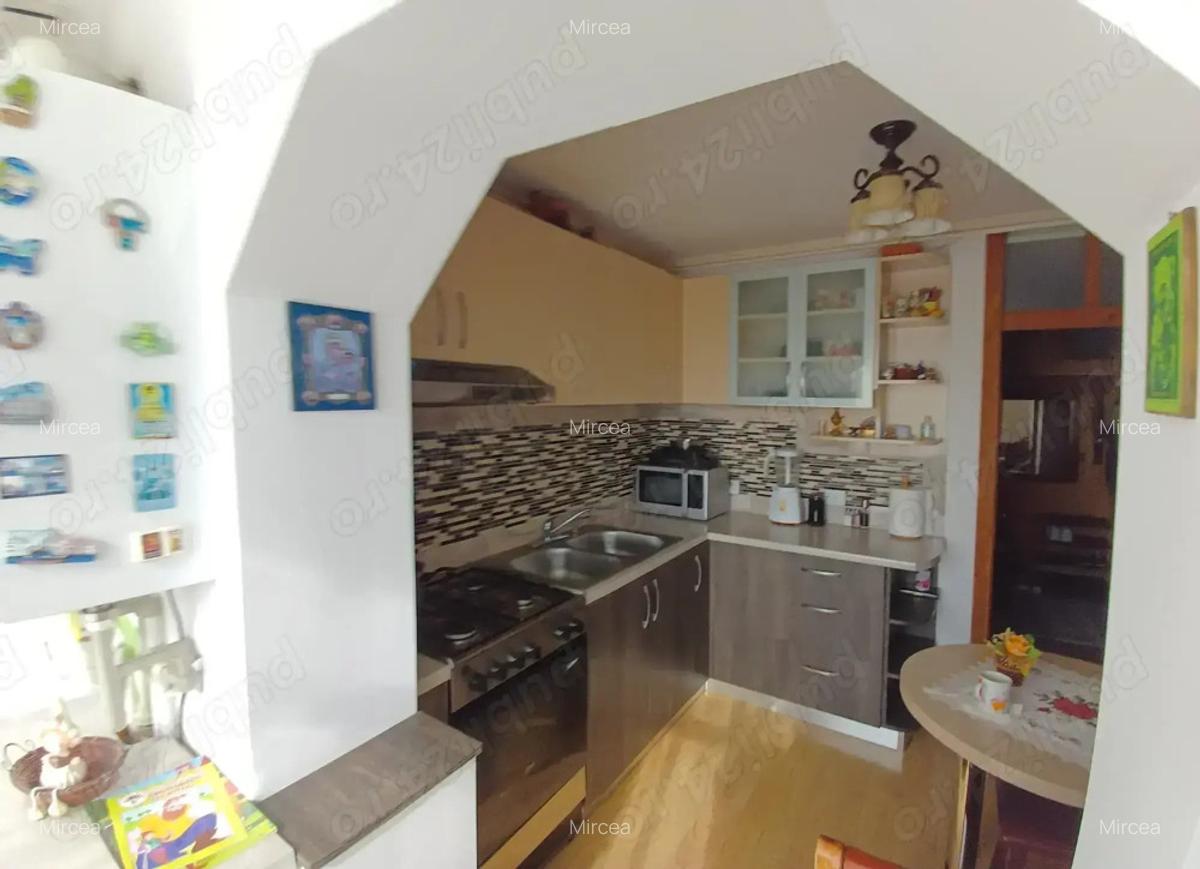De vanzare apartament cu 3 camere, situat in municipiul Campulung Muscel - 4 De vanzare apartament cu 3 camere, situat in municipiul Campulung Muscel - 4