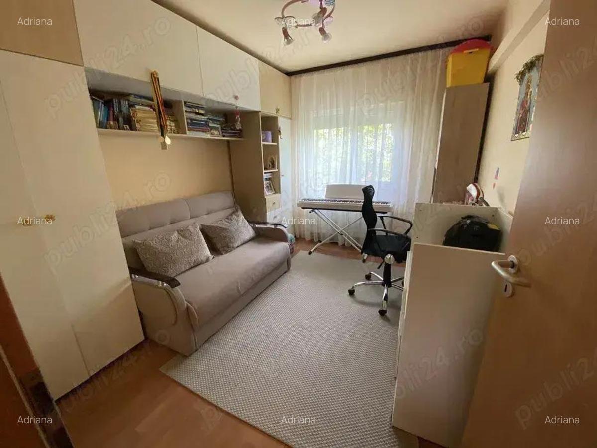 Apartament 3 camere Lipovei decomandat etaj 3 amenajat centrala proprie - 3