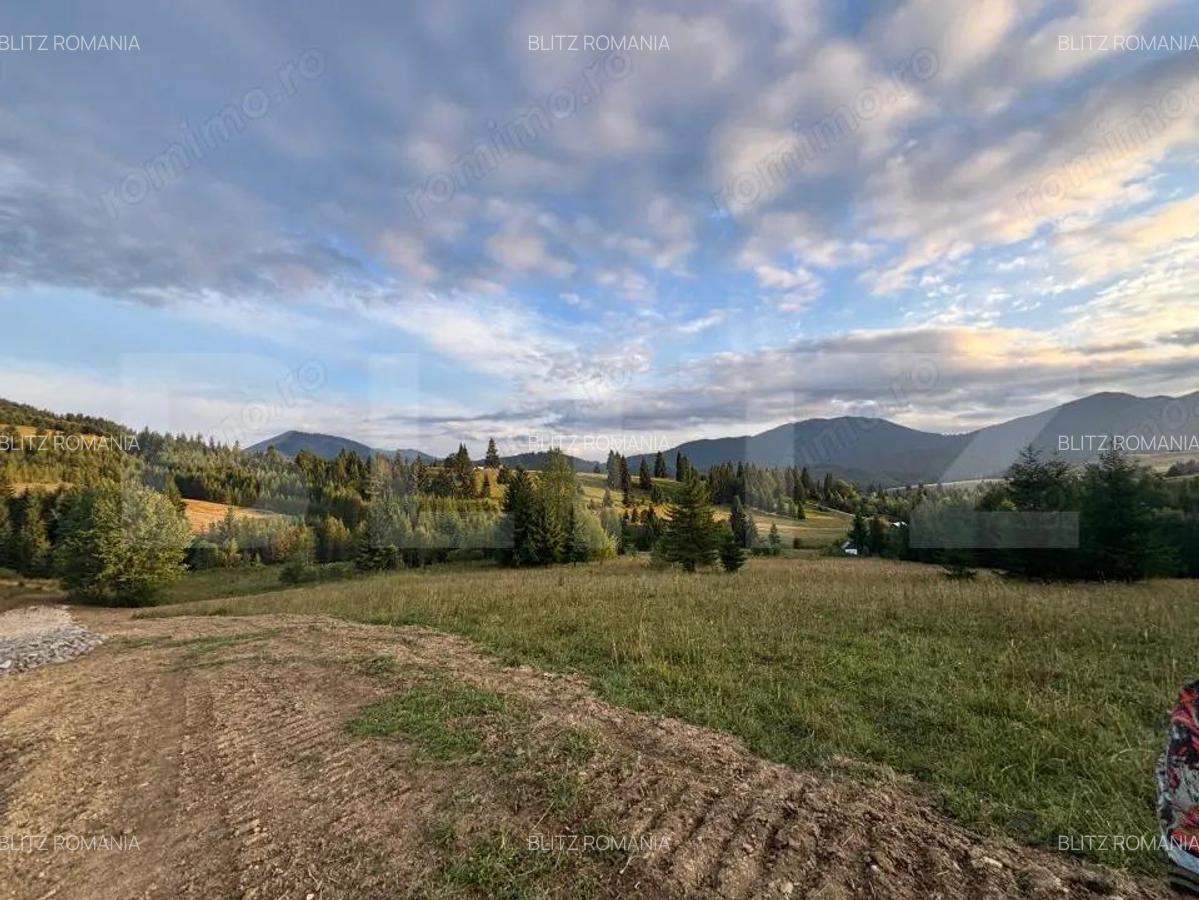Teren de vanzare la Piatra Fantanele - 2