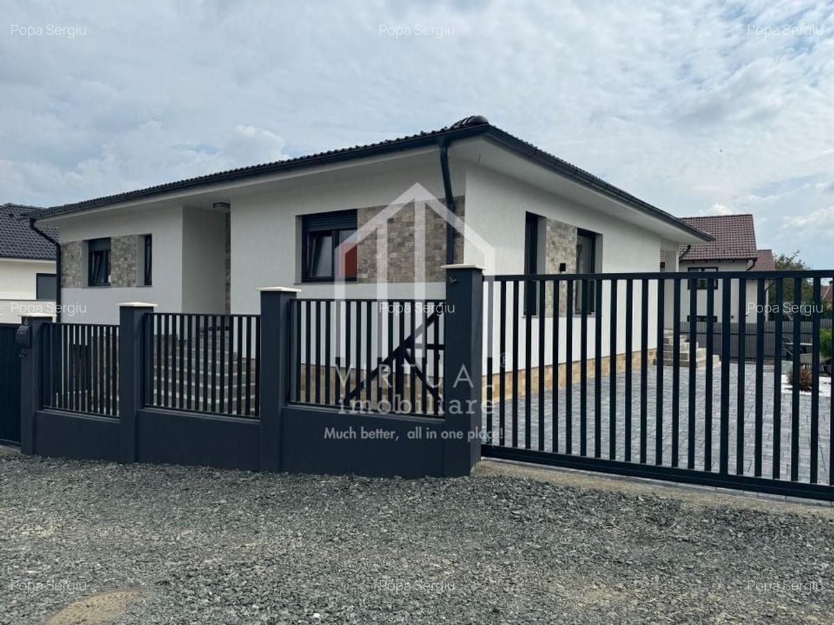 Casa individuala superba in Selimbar- 4 camere, 2 bai, garaj, terasa - 1