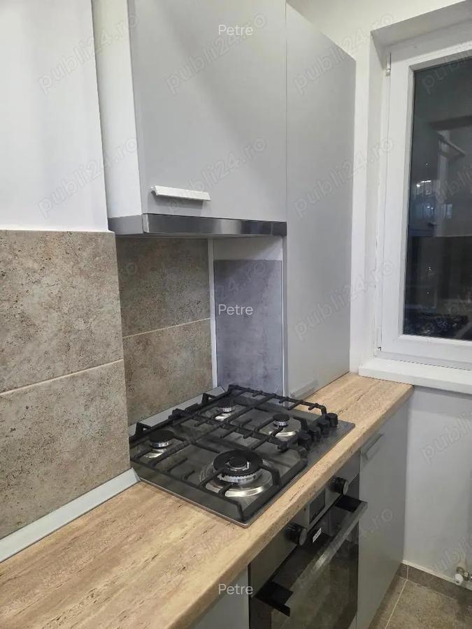 Inchiriez garsoniera in Militari Residence - 10