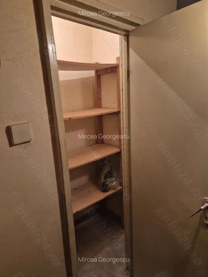 Vand apartament cu 3 camere + balcon - 2