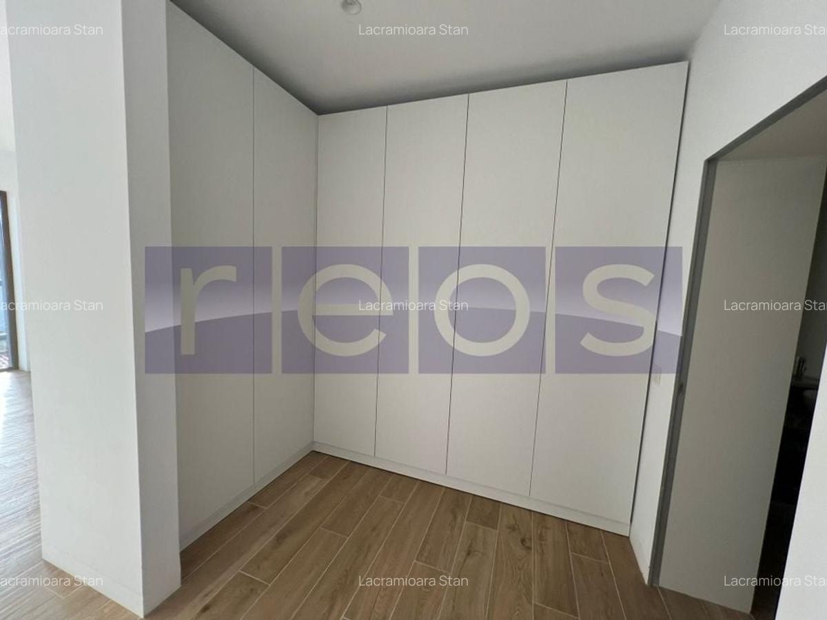 Apartament cu 4 camere, mobilat în Dacia - 13