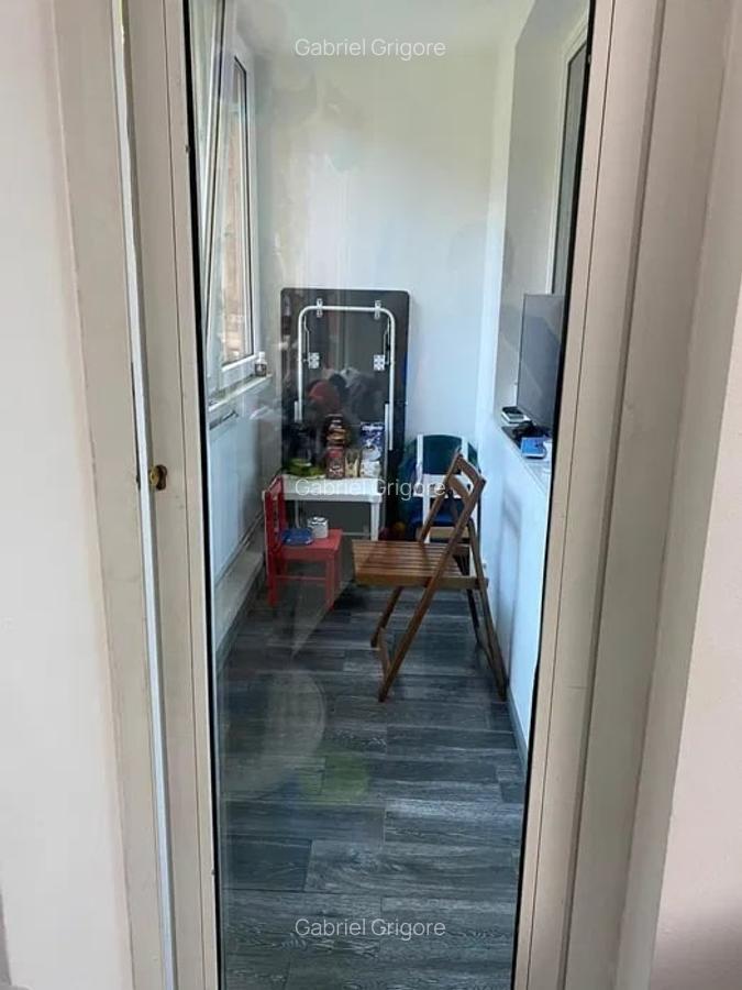 Apartament cu 3 camere circular în Astra - 6
