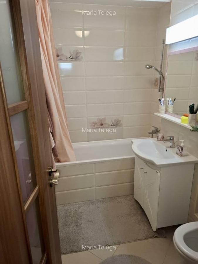 APARTAMENT 3 CAMERE| DECOMANDAT | Tractorul - 2 locuri de parcare | etajul 3. - 12