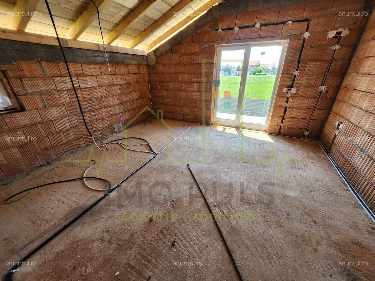 Mosnita Noua, duplex, pozitie foarte buna, 3 bai, 3 dormitoare - 9