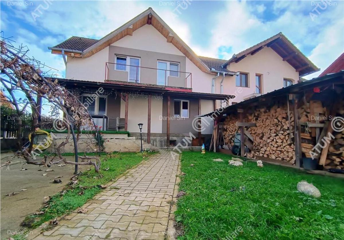Casa spatioasa cu 5 camere 2 bai si pivnita in Sibiu zona Se - 2