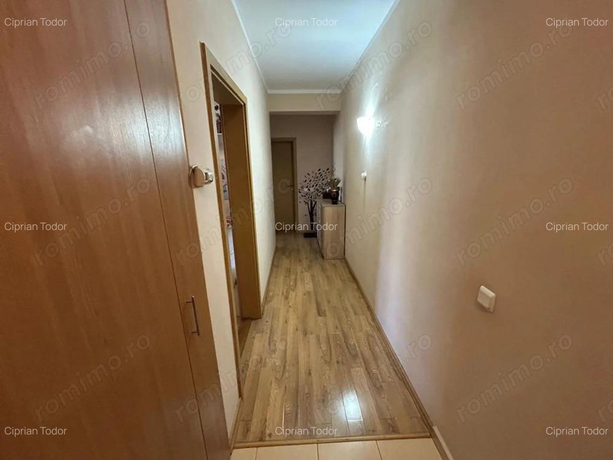 Apartament 3 camere, etaj 1 - zona Cetate - 11