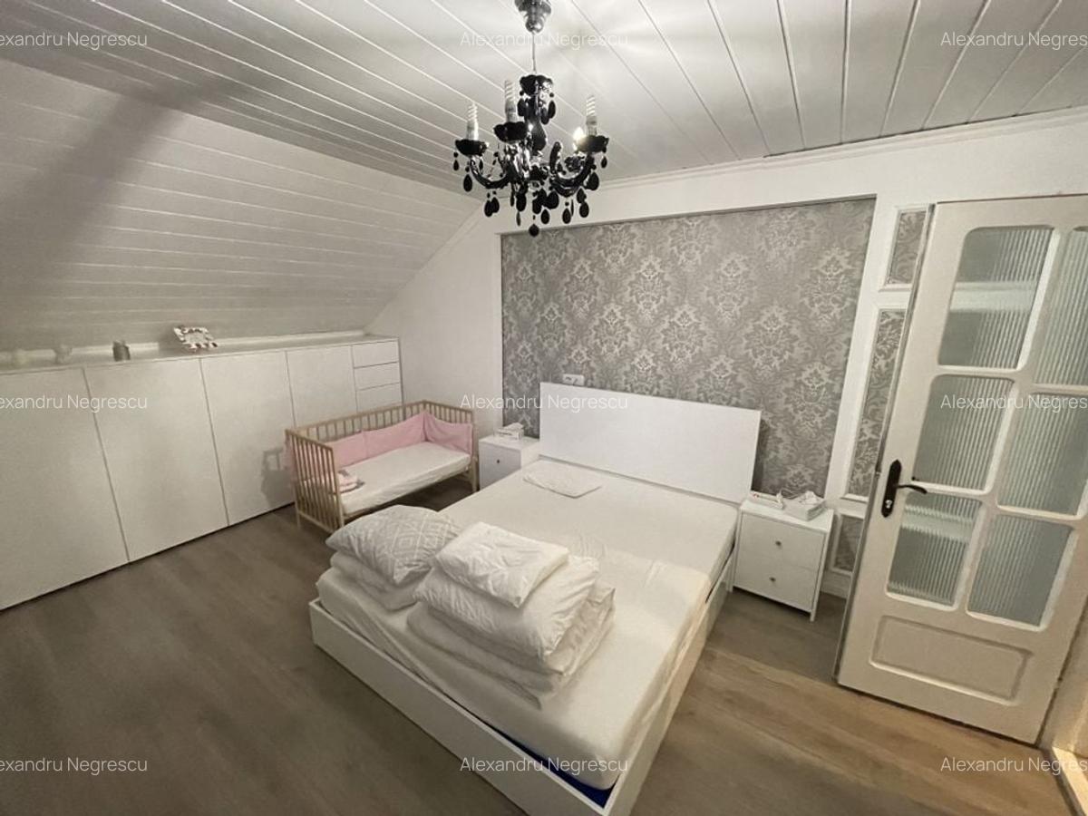 Casa S+P+E+M | 605 mp utili | 10 camere | 3 bucatarii | 4 bai | 3 terase | Garaj - 9