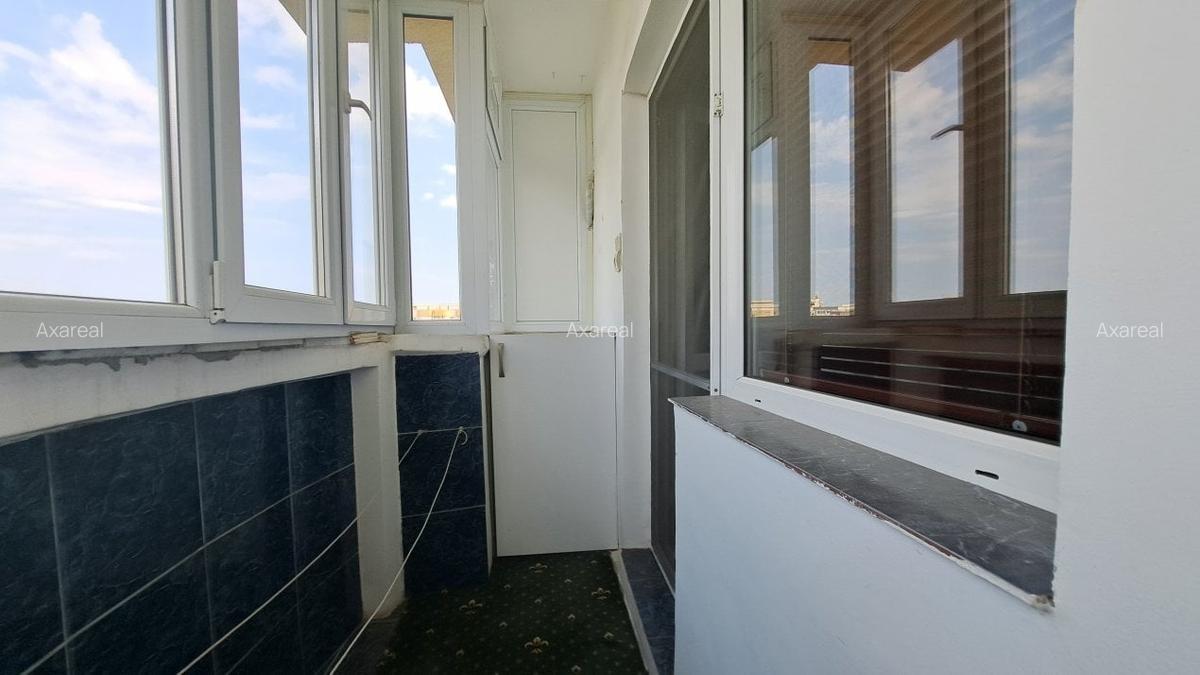 De vanzare I 3 camere Nerva Traian -Scoala 81 I - 9