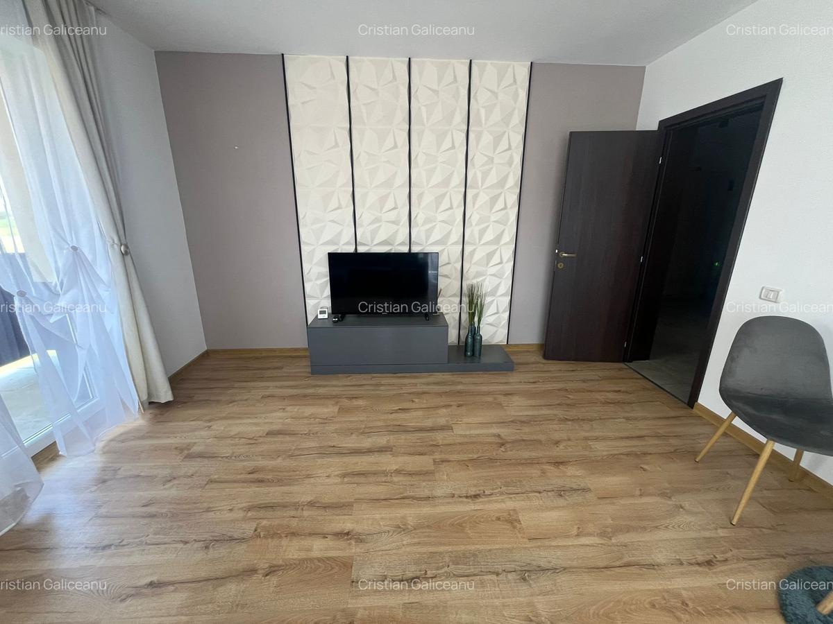 Apartament cu 3 camere decomandat în Sânpetru - 3