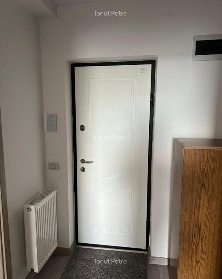 Proprietar-inchiriez apartament 2 cam,Iuliu Maniu nr.405,parcare subt. - 10