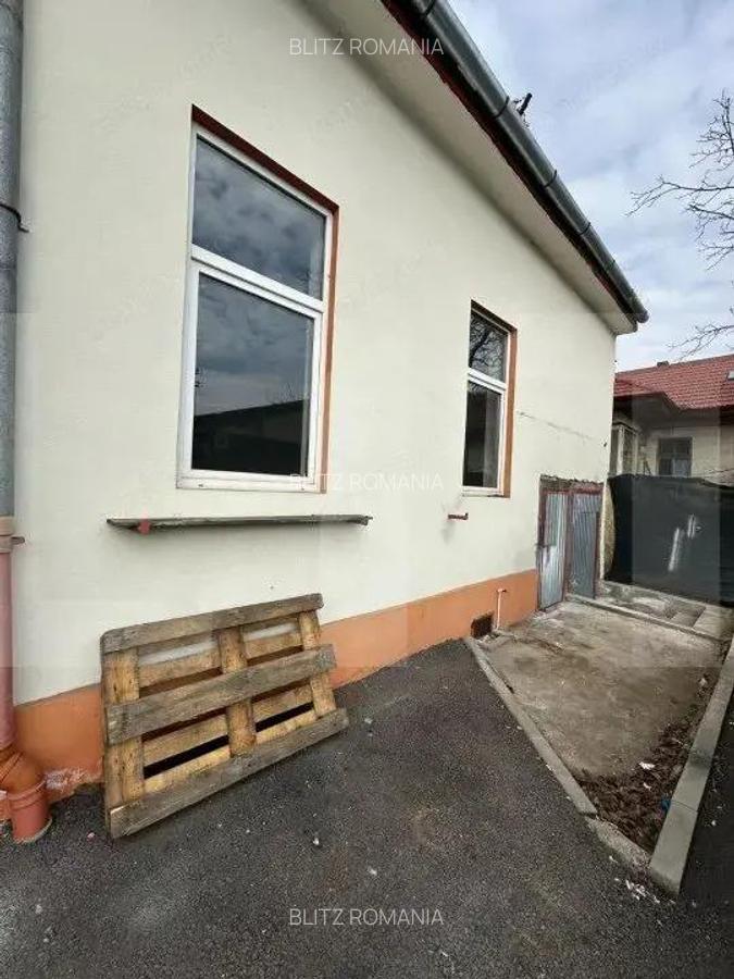 Spatiu comercial 120 mp, 4 parcari, zona strazii Paris - 7
