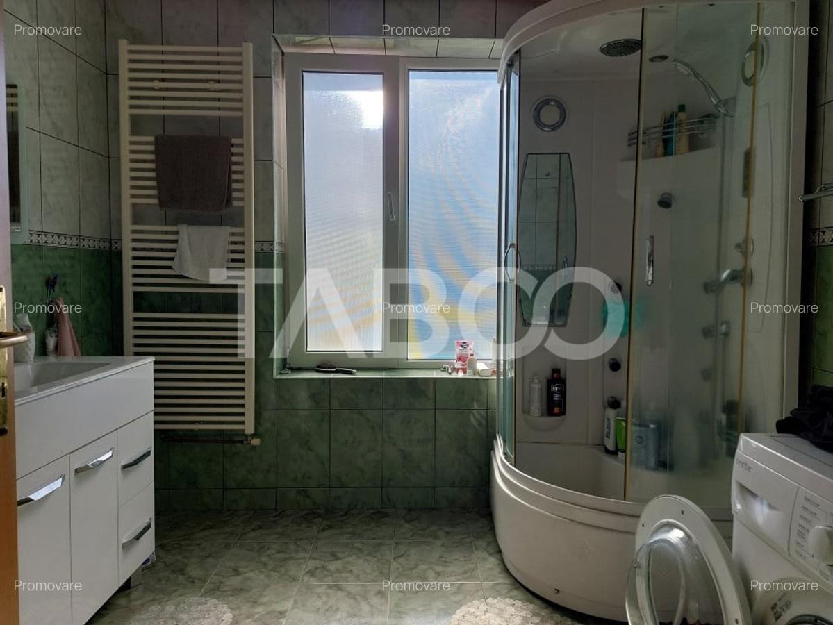 Casa individuala 4 dormitoare curte gradina zona retrasa in Cisnadie - 11