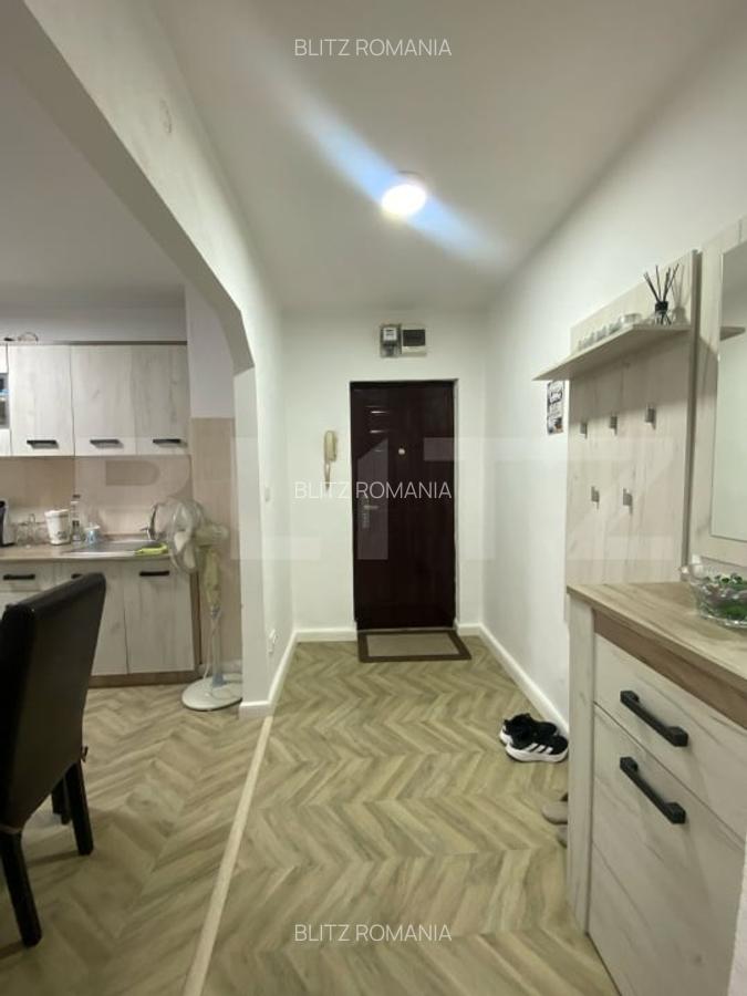 Apartament de vanzare - zona centrala, etaj intermediar, complet mobilat si util - 4