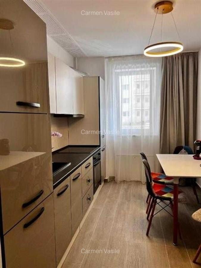 Apartament cu 2 camere decomandat în Astra - 2
