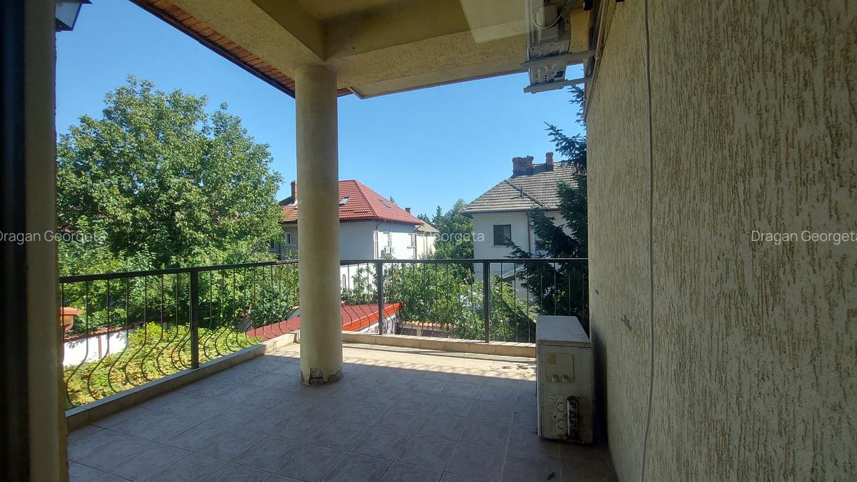 BARBU VACARESCU-LACUL TEI vila 7 camere - 1