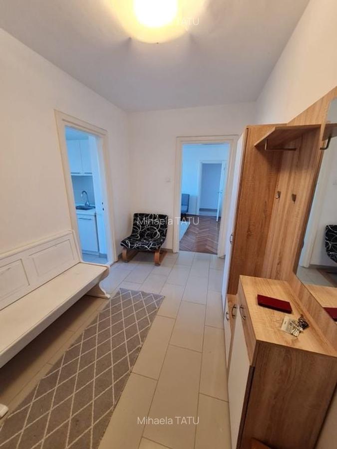 Apartament cu 3 camere semidecomandat, mobilat în Central - 14