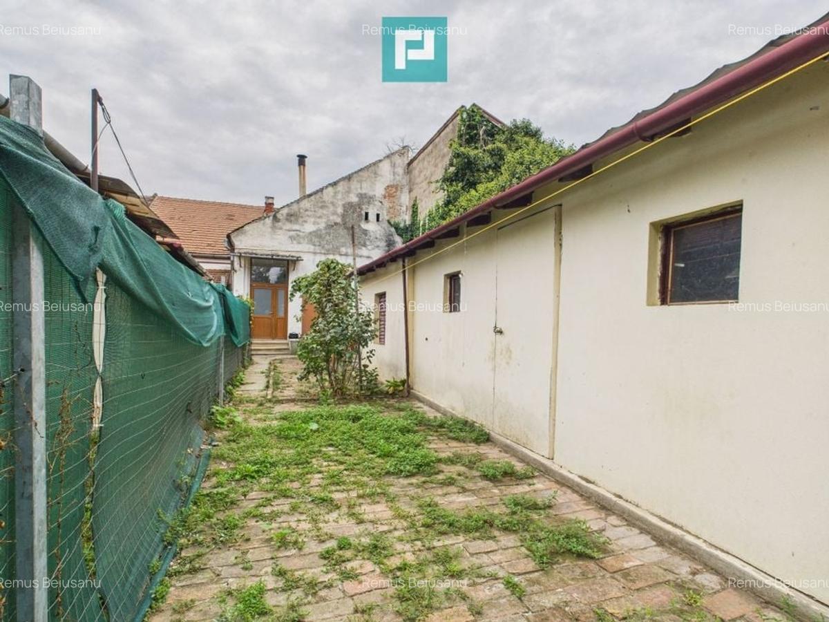 Casă 2 camere + anexe, teren 234 mp. - 7