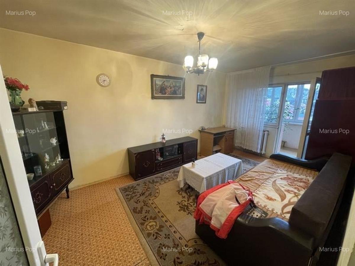 Apartament cu 3 camere decomandat în Răcădău - 1
