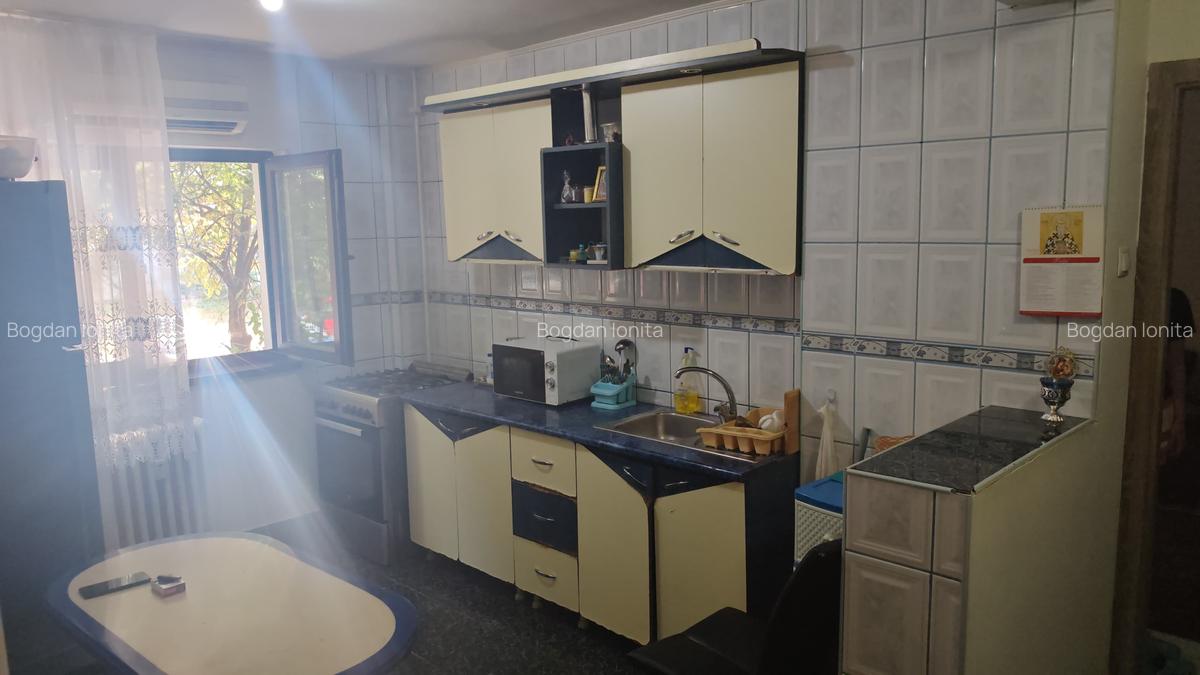 Apartament 3 Camere-2 Bai - Parter Inalt - Boxa - La Metrou Dristor - Bucuresti - 8