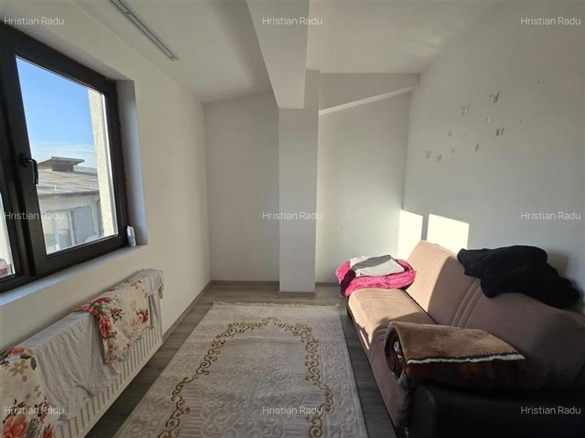 Apartament cu 3 camere semidecomandat în Bucureștii Noi - 18