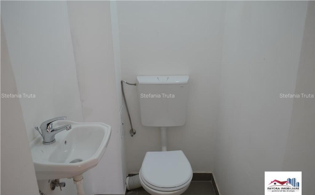 Spatiu Comercial de Inchiriat in Zona Centrala - 7 Spatiu Comercial de Inchiriat in Zona Centrala - 7