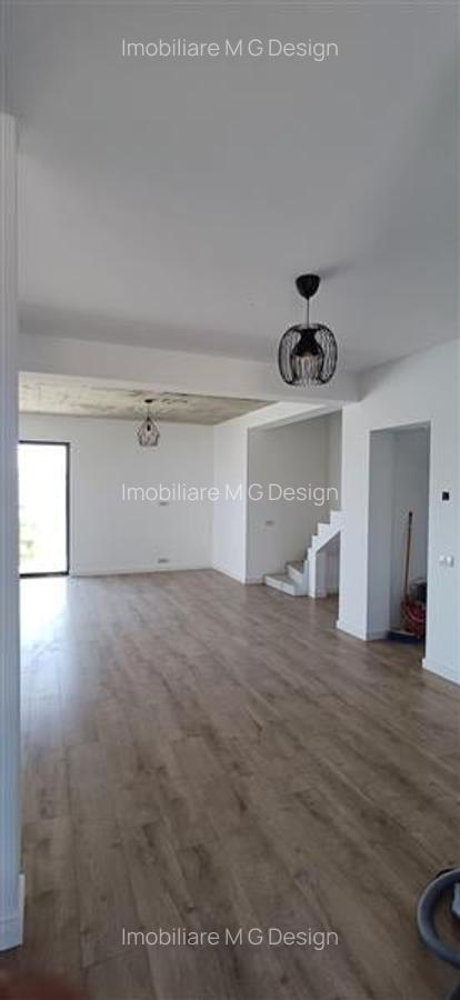 Casă cu 5 camere în Moșnița Nouă - 6